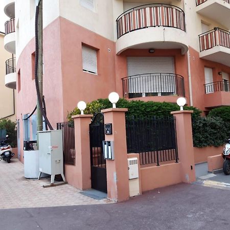 Monolocale Mentone Costa Azzurra Apartment Luaran gambar